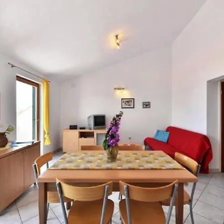 Apartment Nikola Bol