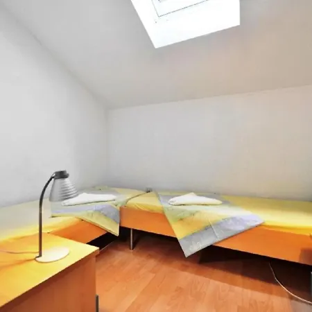 Nikola Apartment *