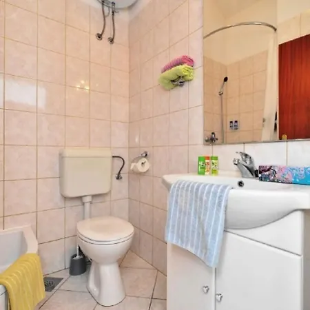 Nikola Apartment Bol