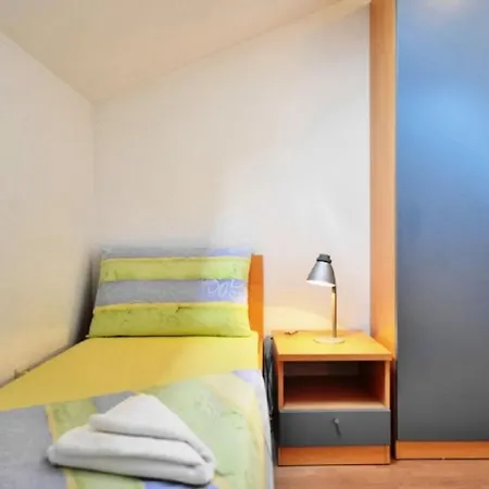 Nikola Apartment