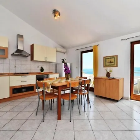 Nikola Apartment