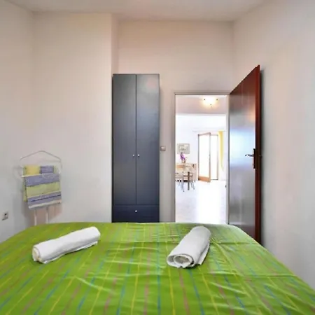 Apartment Nikola *