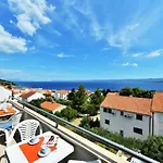 Nikola Apartamento Bol
