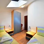 Nikola Apartamento Bol