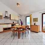 Nikola Apartamento